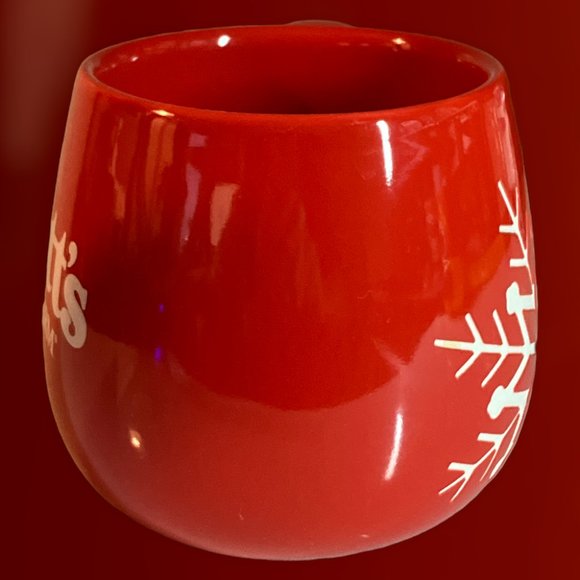 Knotts Merry Farm Etched Snowflake Red Christmas Ceramic Coffee Mug New - Picture 4 of 10